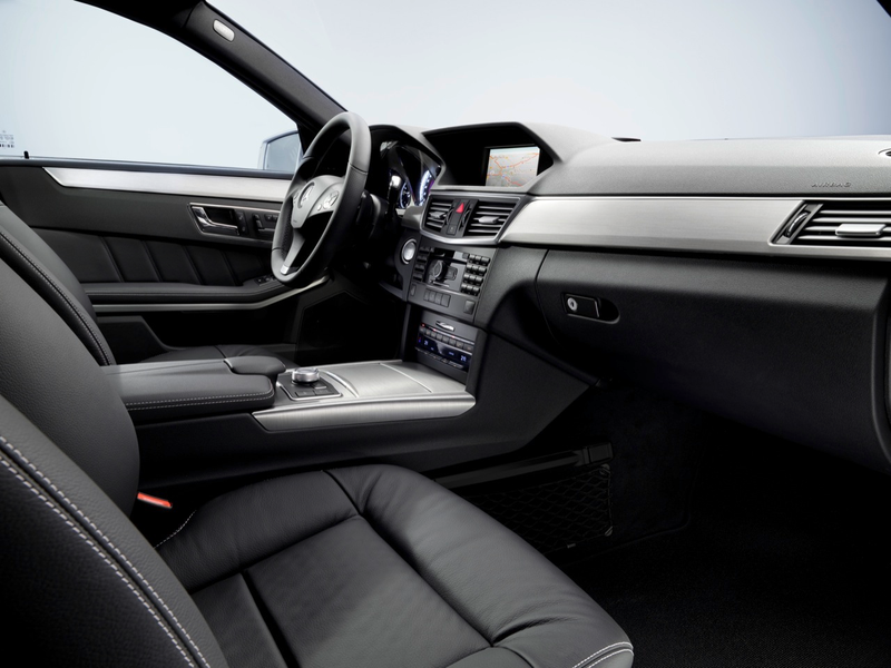 Illustration for article titled 2010 Mercedes E-Class: Mega Gallery